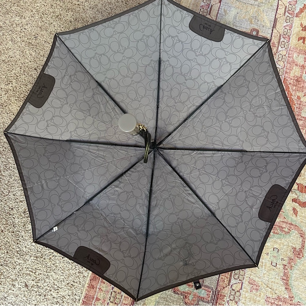 Coach Umbrella Gray Circle Logo Pattern - image 2